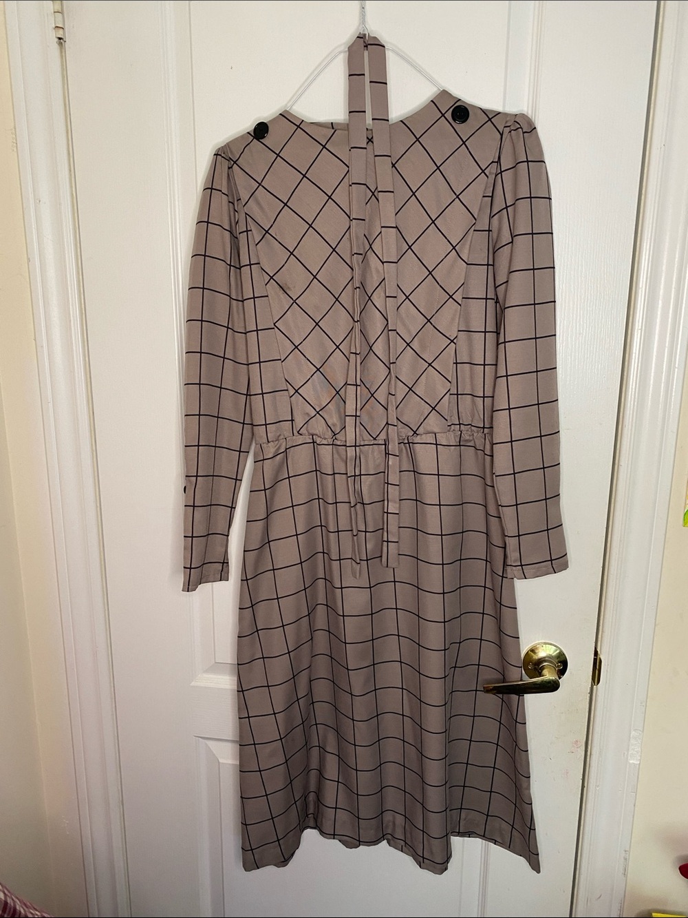 Source Unknown Taupe Grid Long-Sleeve Tie-Back Dress